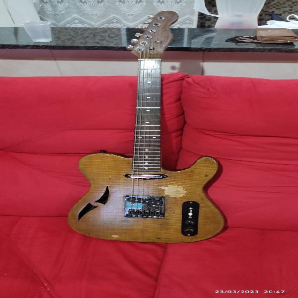 Guitarra Telecaster semi acústica