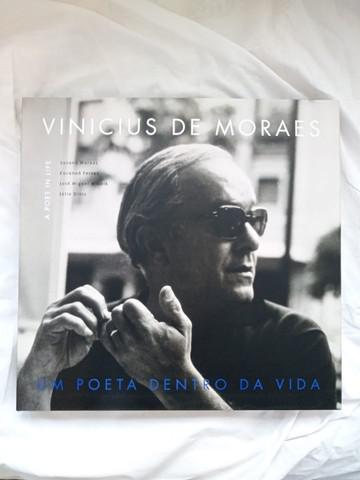 Livro - Vinícius de Moraes - Um Poeta Dentro Da Vida