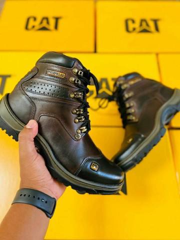 Bota coturno caterpillar couro original com palmilhas em gel