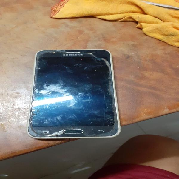 Celular Samsung Galaxy j7 para conserto