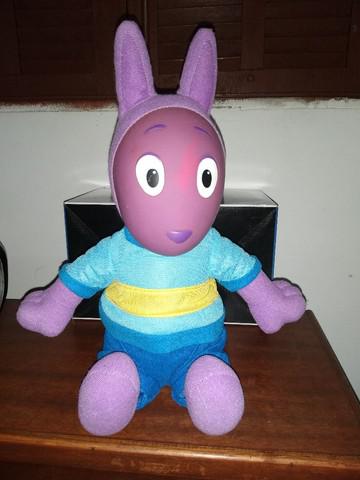 Pelúcia Backyardigans