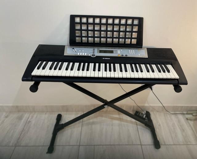 Teclado yamaha psr e203