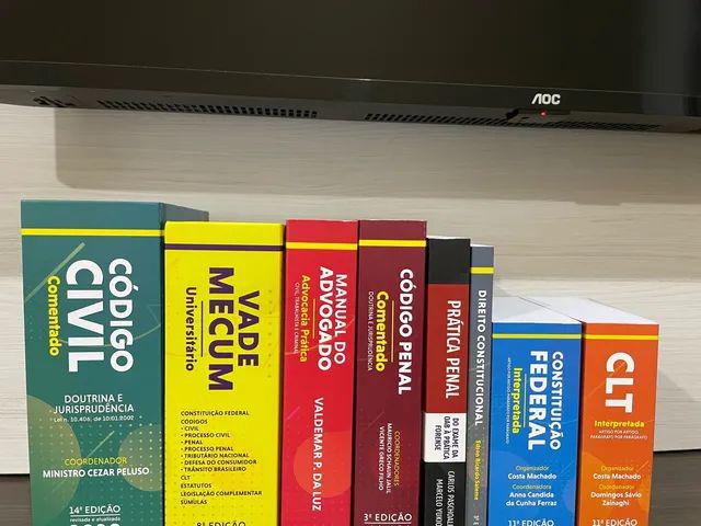 Coleção de livros de direito