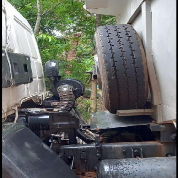 Vendas de caminhões e máquinas pesadas