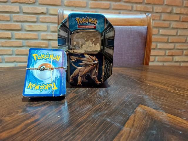 Kit 500 cartas pokémon+caixa de armazenamento (brinde)