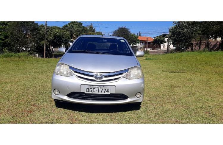 Toyota Etios Sedan XLS 1.5 (Flex) / 2013