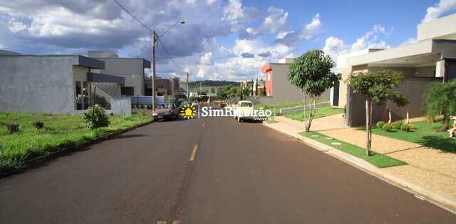 Casa a venda no condomínio Valência. Bairro Valência