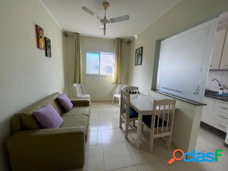 Apartamento em Praia Grande na Aviação, sendo 1 dorm. Lazer com piscina.