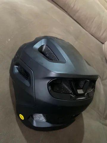 Capacete Specialized Tatic 4 Preto