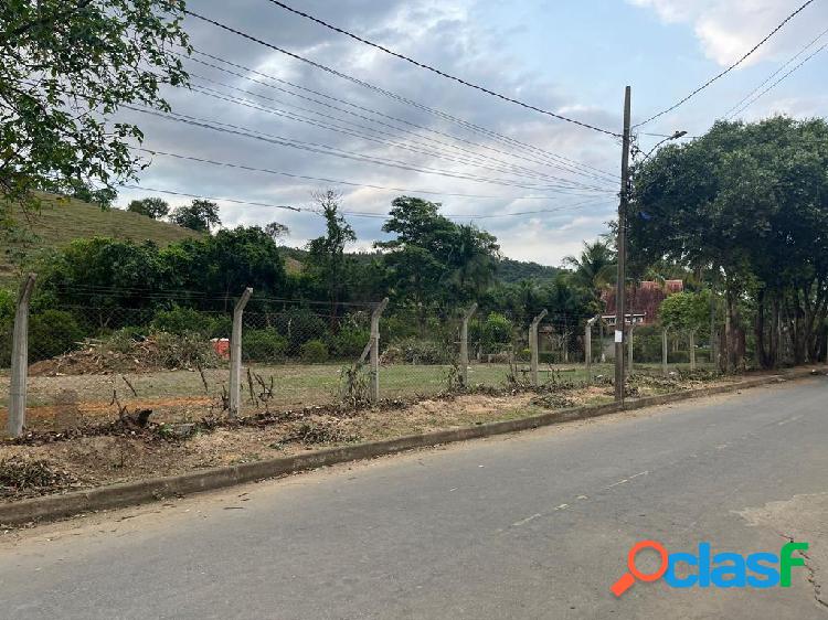 Área totalmente plana, 2800m², Bairro Veraneio_ Santana do Paraíso