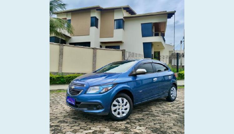 Carro Usado CHEVROLET ONIX LT 1.4 MANUAL - 2015 - Volta