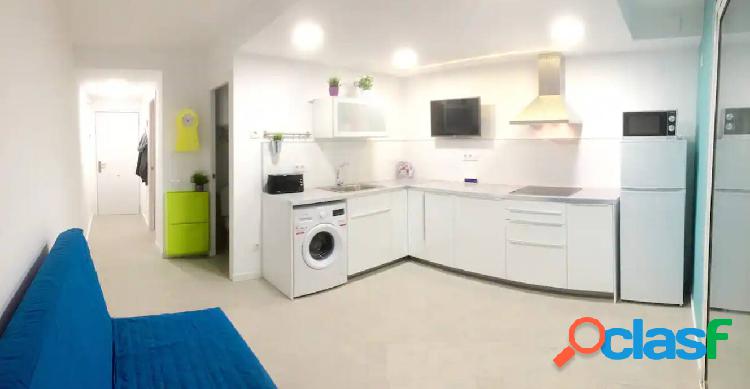 Estudio con habitación separada Av. Luís Milet