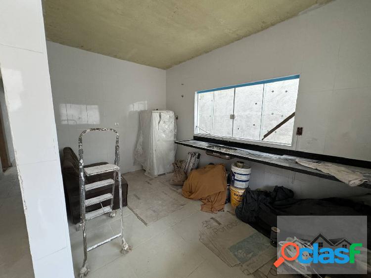 Casa Isolada na Guilhermina com 2 Dormitórios 2