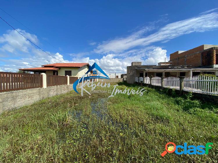 Ótimo terreno medindo 282m² a 50 metros do mar no balneário Riviera. 2