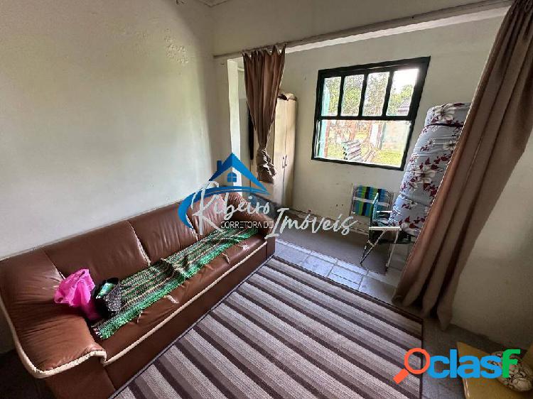 Residência localizada em região tranquila no balneário Mariluz 1