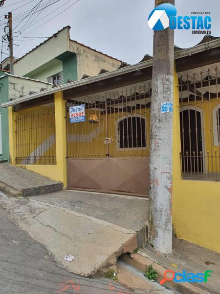 2 CASAS NO TERRENO EM DECLIVE