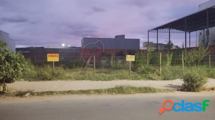 Lote muito bem localizado em avenida para comércio ou moradia 4