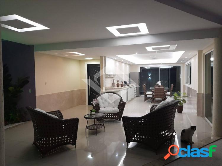 Casa 4 quartos, área gourmet, piscina. Próx ao West Shopping - Campo Grande