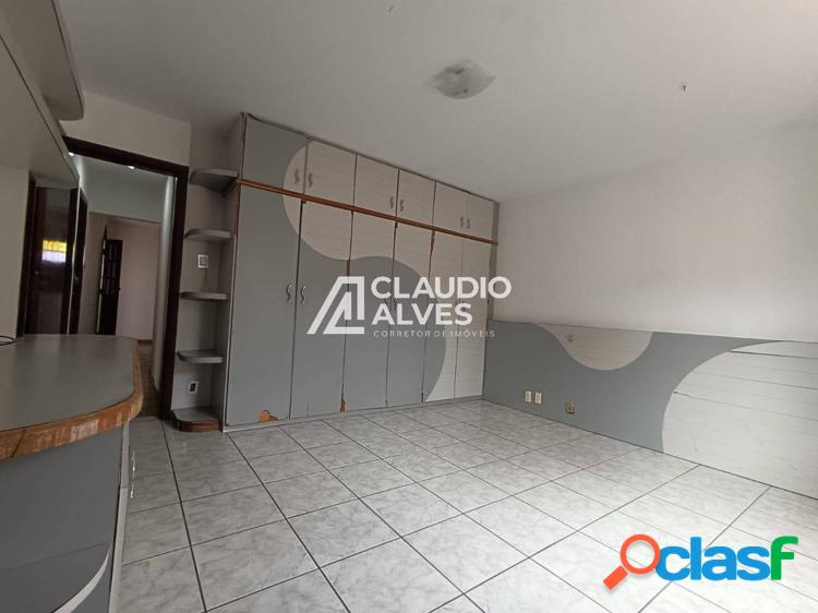 CASA COM 3 QUARTOS NO BAIRRO MILTON GOMES 5