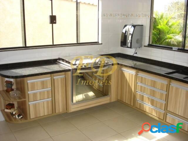 Casa com Piscina a Venda em Atibaia 6
