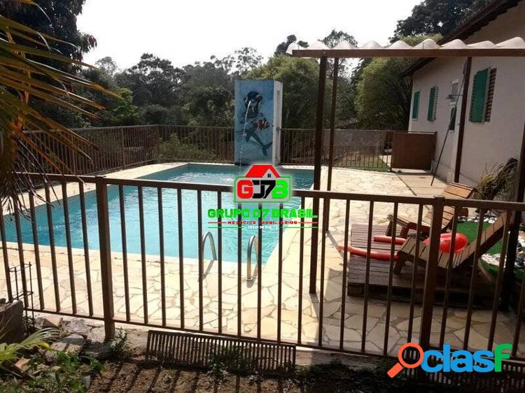 Chácara em Caçapava, 4 dormitórios, piscina, churrasqueira,