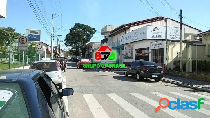 Prédio comercial em Avenida - bairro Santana em São José dos