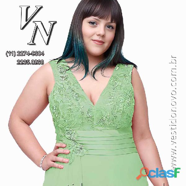 Vestido verde claro, plus size, mae da noiva com renda Vestido verde claro, plus size, mae da noiva com renda